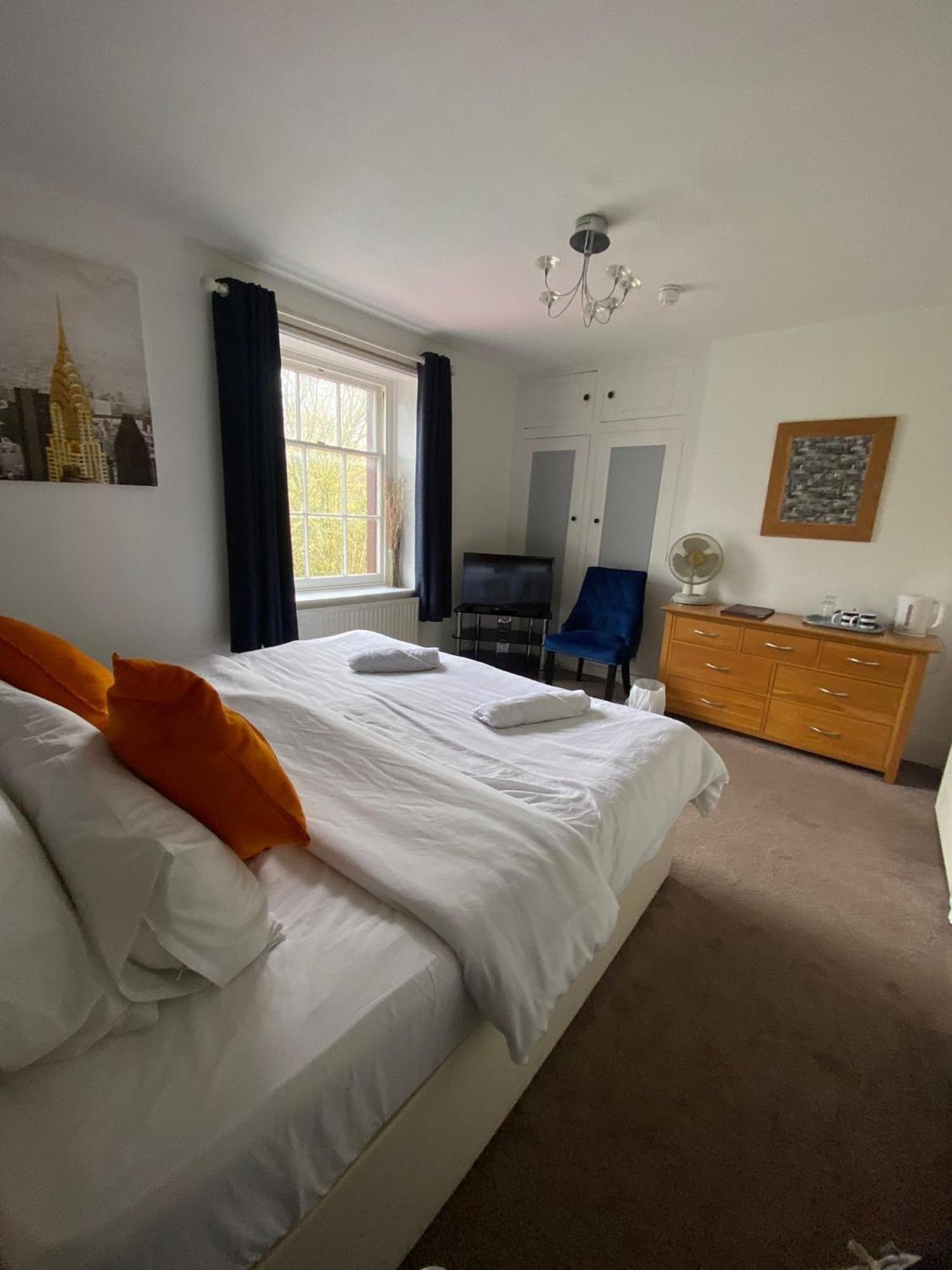 The Penruddocke Arms Bed & Breakfast Dinton  Luaran gambar