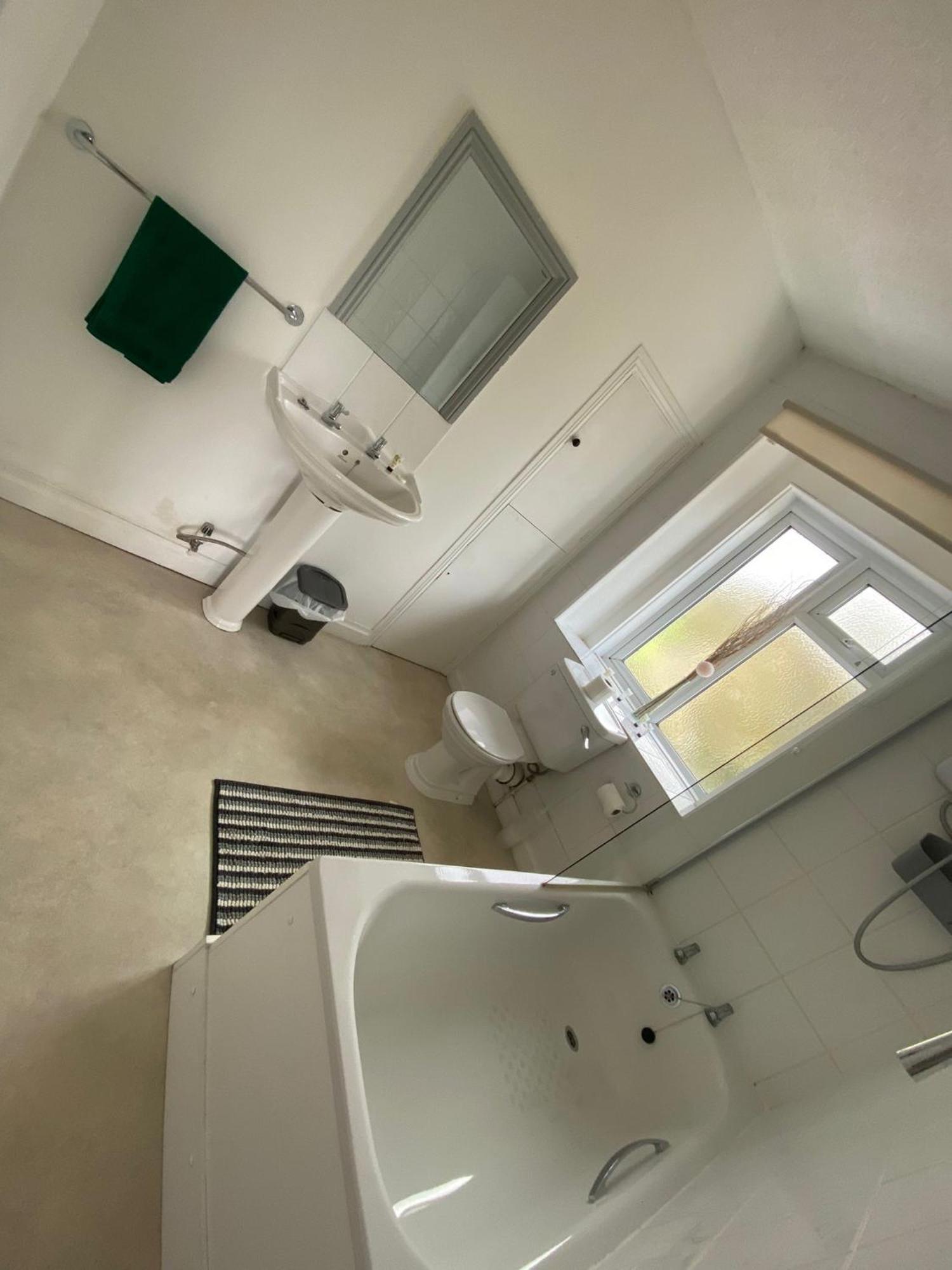 The Penruddocke Arms Bed & Breakfast Dinton  Luaran gambar