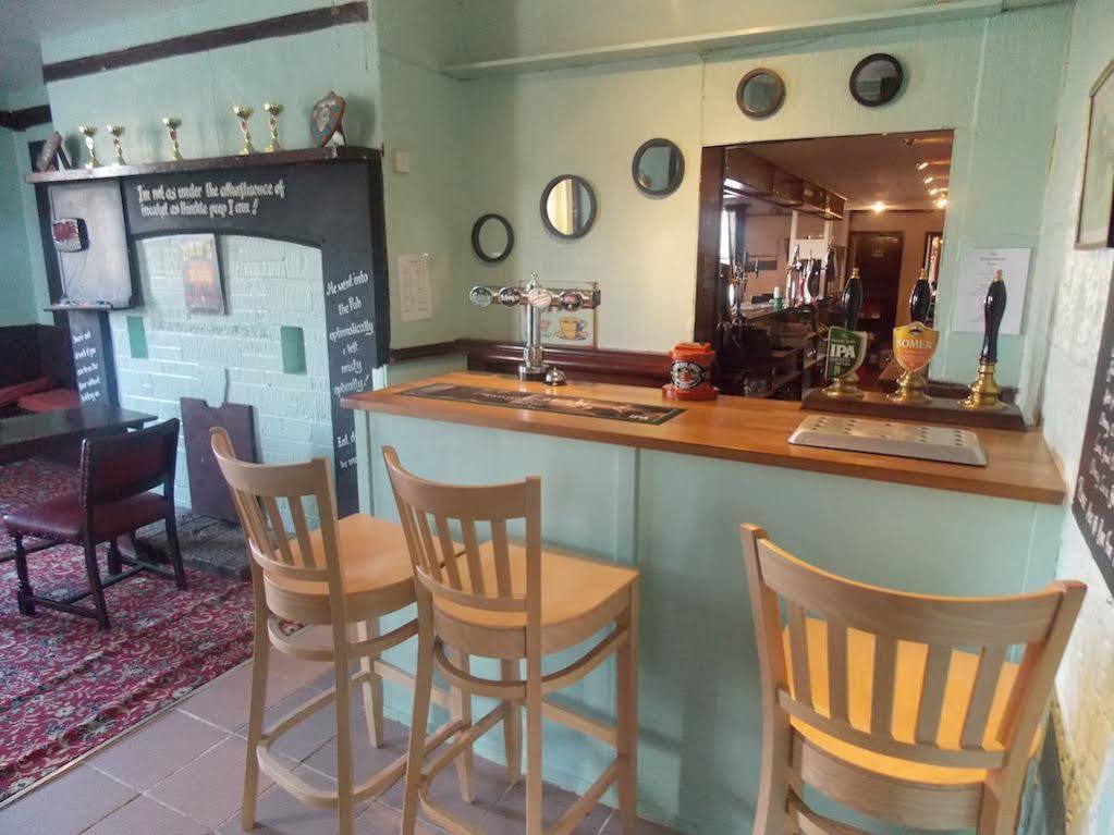 The Penruddocke Arms Bed & Breakfast Dinton  Luaran gambar