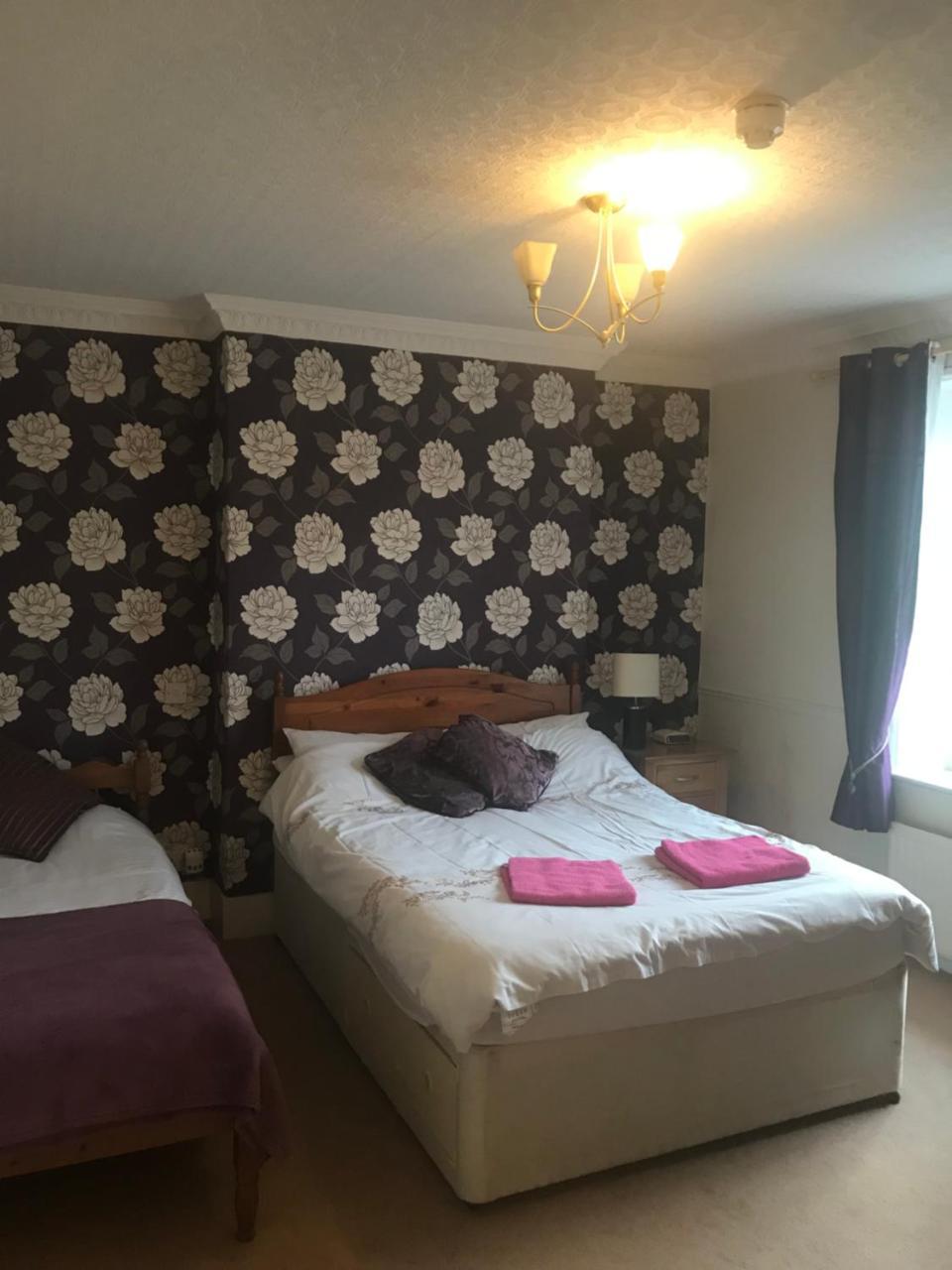 The Penruddocke Arms Bed & Breakfast Dinton  Luaran gambar